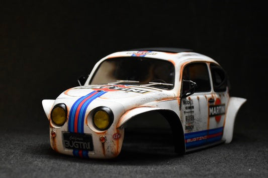 Carrosserie peinte personnalisée Tamiya Sand Scorcher 1/10 – Finition avec figurine de pilote (BUGTINI)