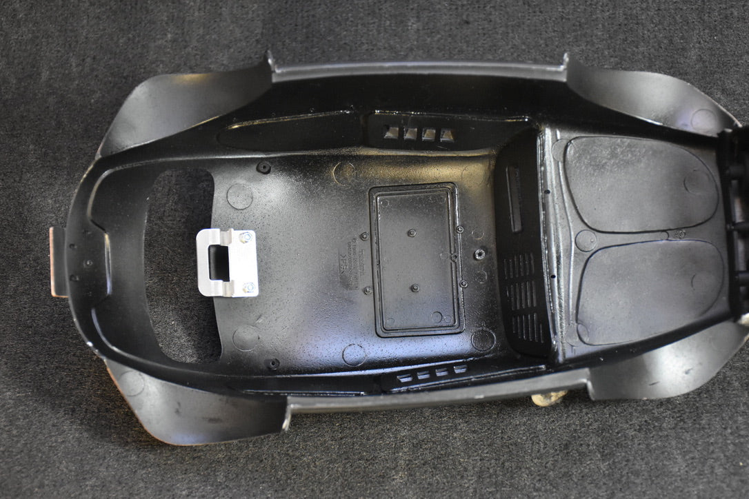 Tamiya Sand Scorcher 1/10 Custom Painted Body – Finished with Driver Figure (2SEXY4U)