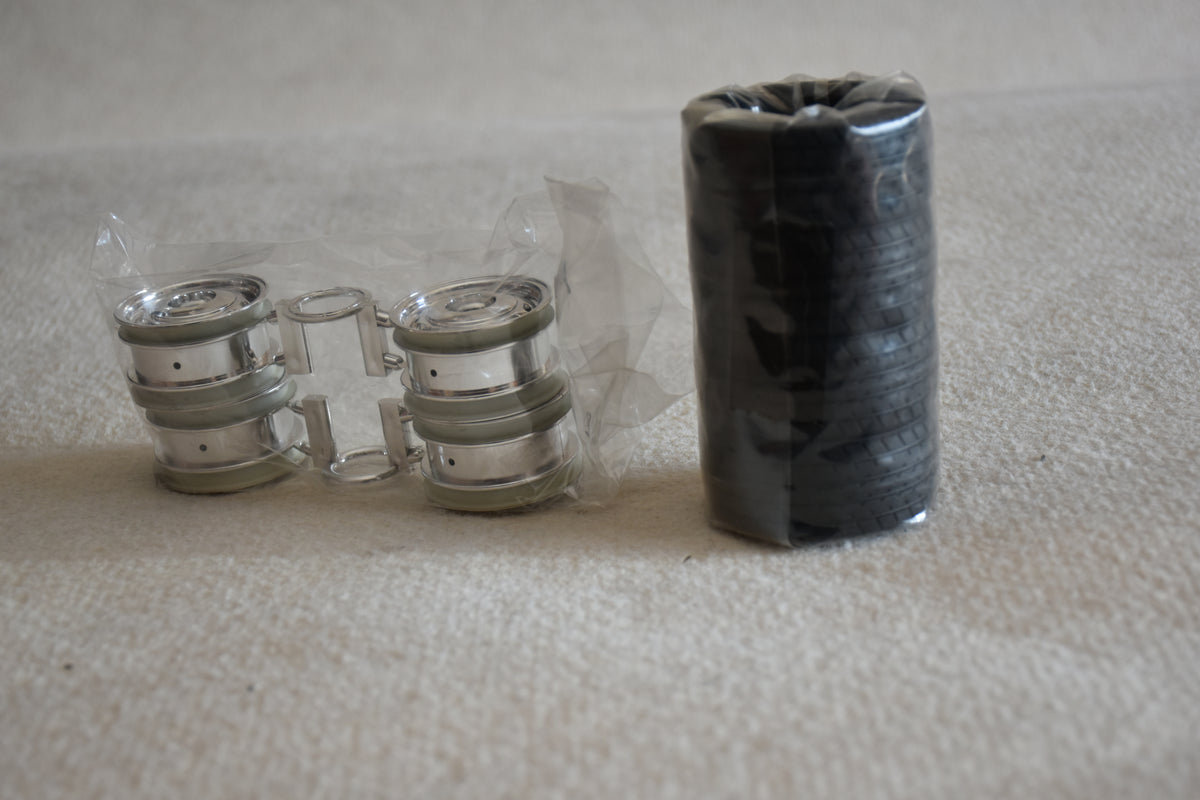 Tamiya Citroën DS - Complete Wheel & Tire Set (Front & Rear)
