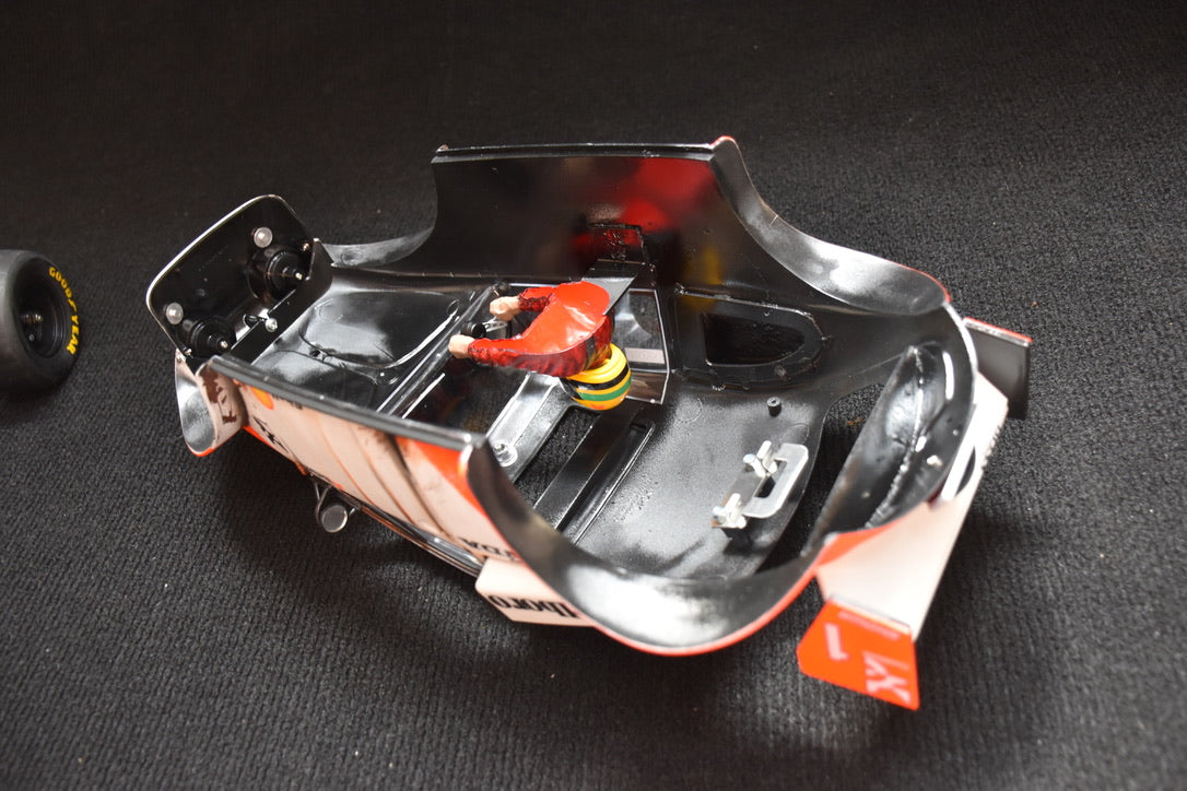 Tamiya Sand Scorcher 1/10 Custom Painted Body – Finished with Driver Figure (BUGLAREN)