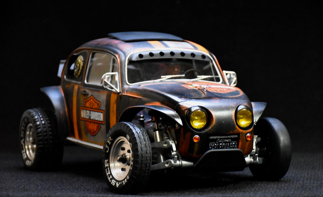 Tamiya Sand Scorcher 1/10 Custom Painted Body – Finished with Driver Figure (HARLEYWAGEN)