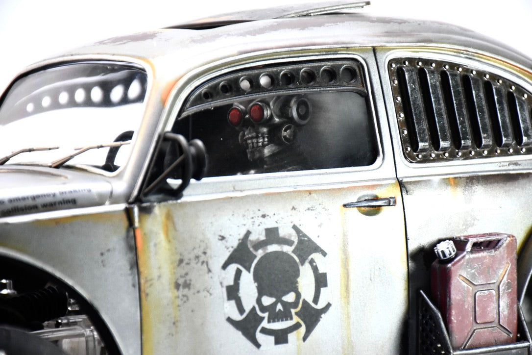 Tamiya Sand Scorcher 1/10 Custom Painted Body – Finished with Driver Figure (DYSTOPIC)