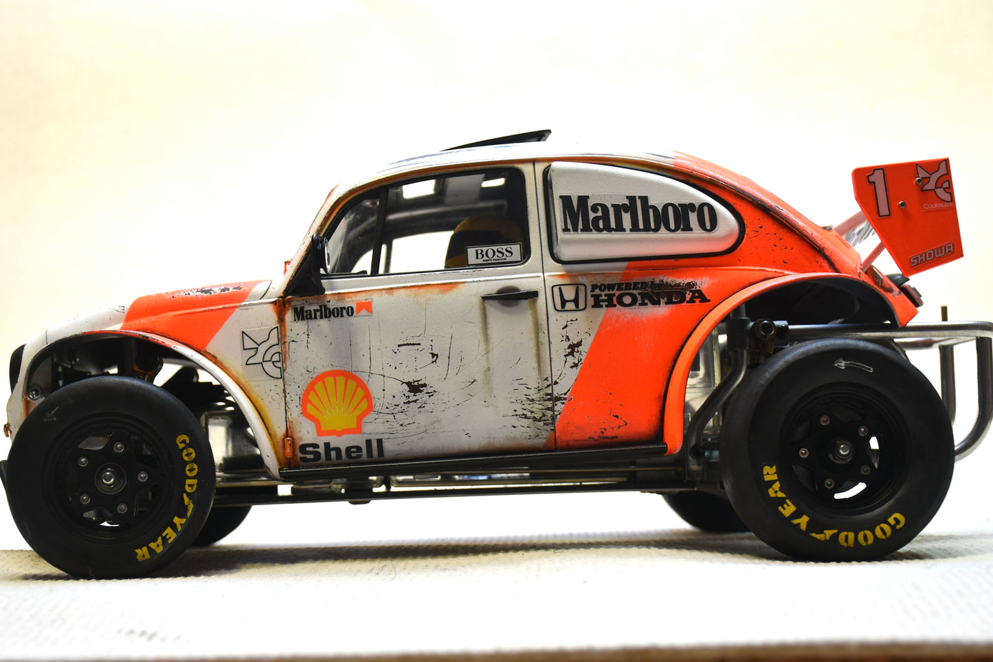 Tamiya Sand Scorcher 1/10 Custom Painted Body – Finished with Driver Figure (BUGLAREN)
