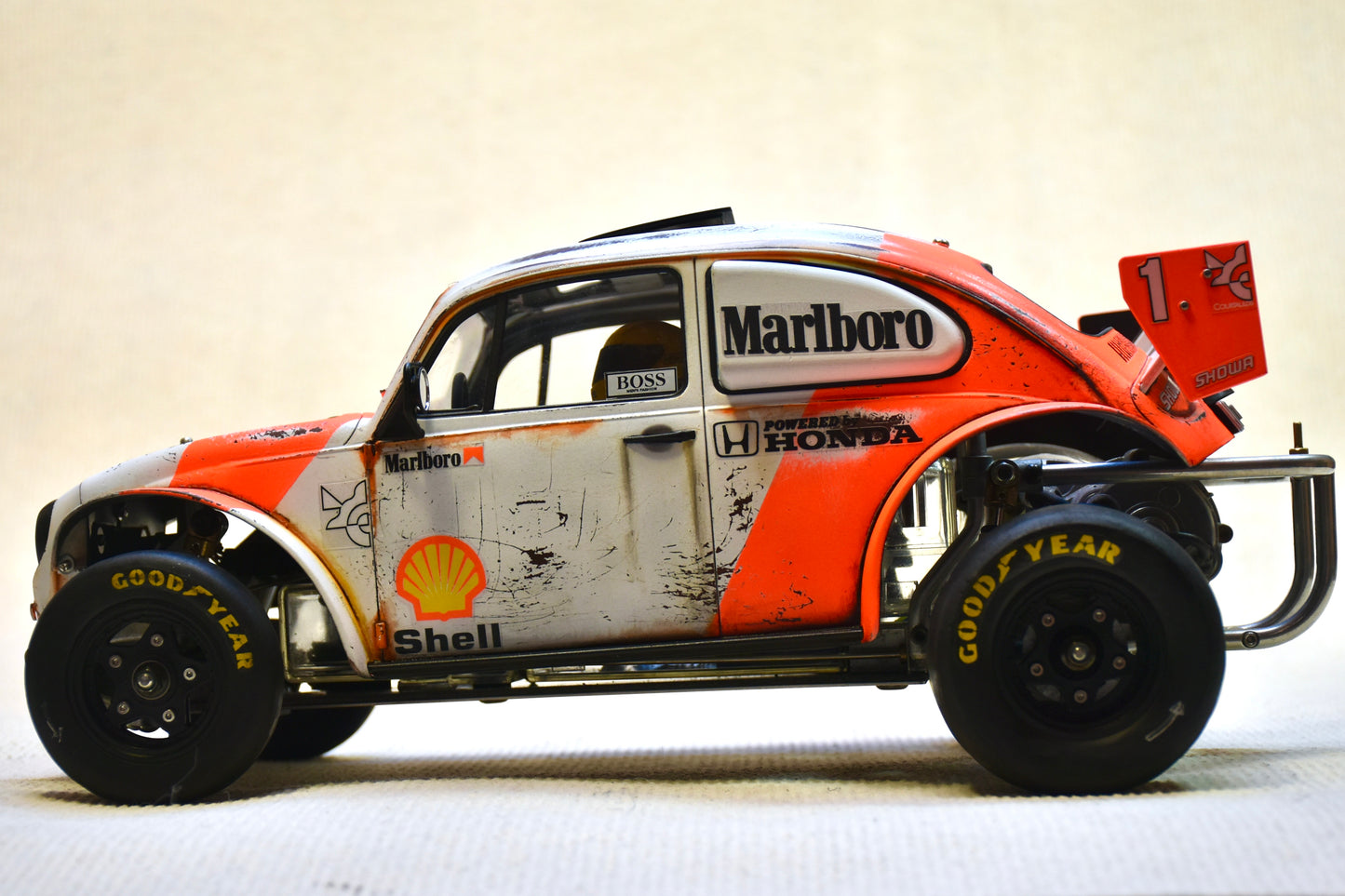 Tamiya Sand Scorcher 1/10 Custom Painted Body – Finished with Driver Figure (BUGLAREN)