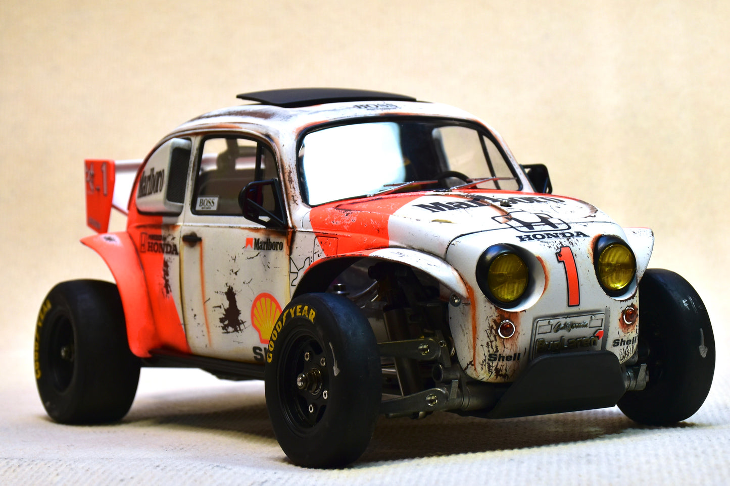Tamiya Sand Scorcher 1/10 Custom Painted Body – Finished with Driver Figure (BUGLAREN)