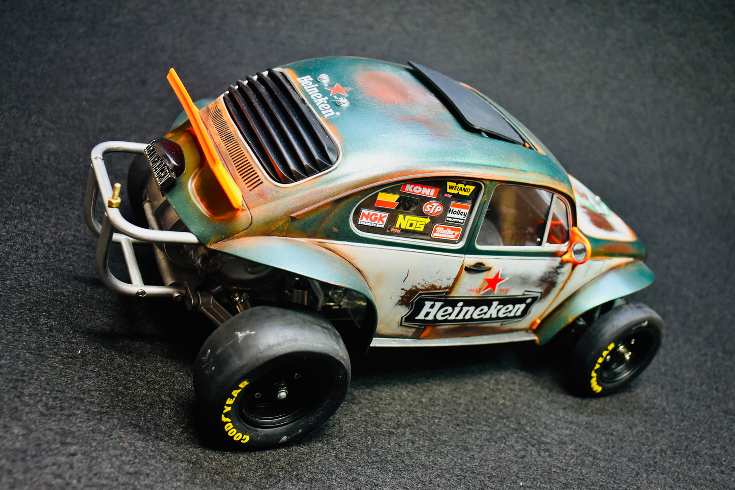 Tamiya Sand Scorcher 1/10 Custom Painted Body – Finished with Driver Figure (HEINEWAGEN)