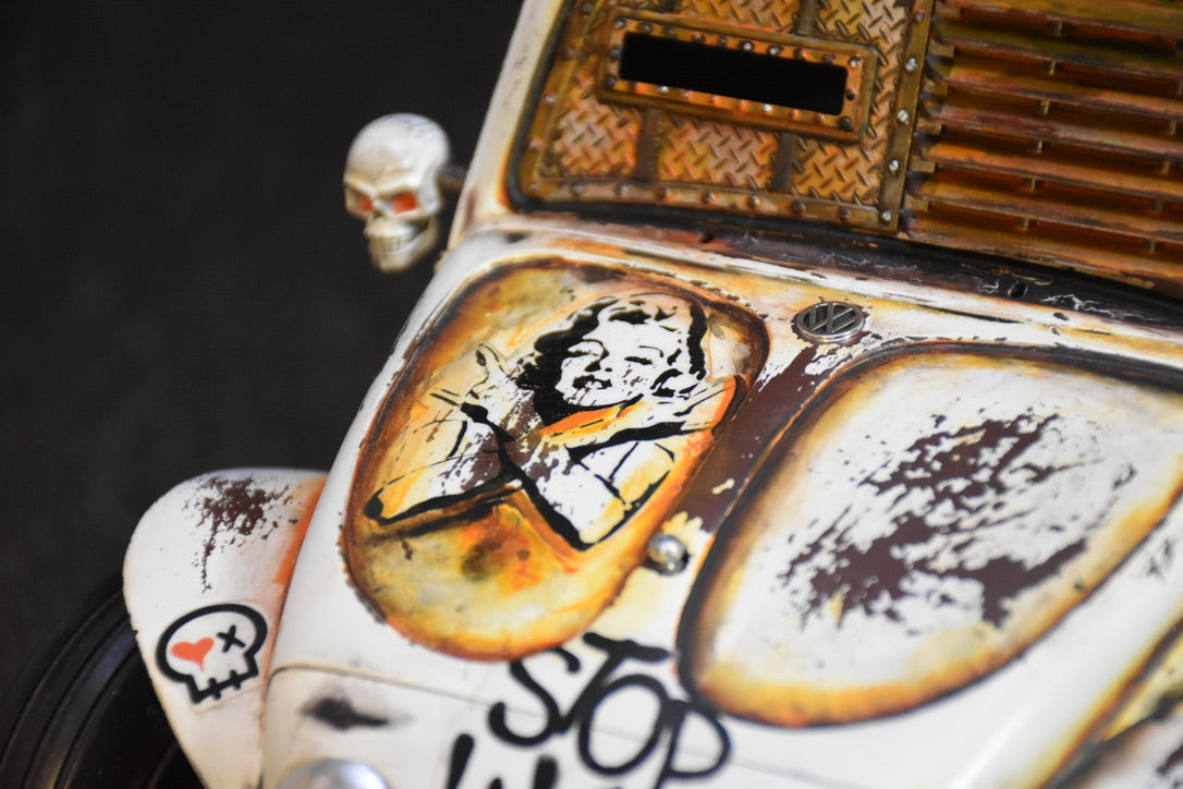 Tamiya Sand Scorcher 1/10 Custom Painted Body – Finished with Driver Figure (2SEXY4U)