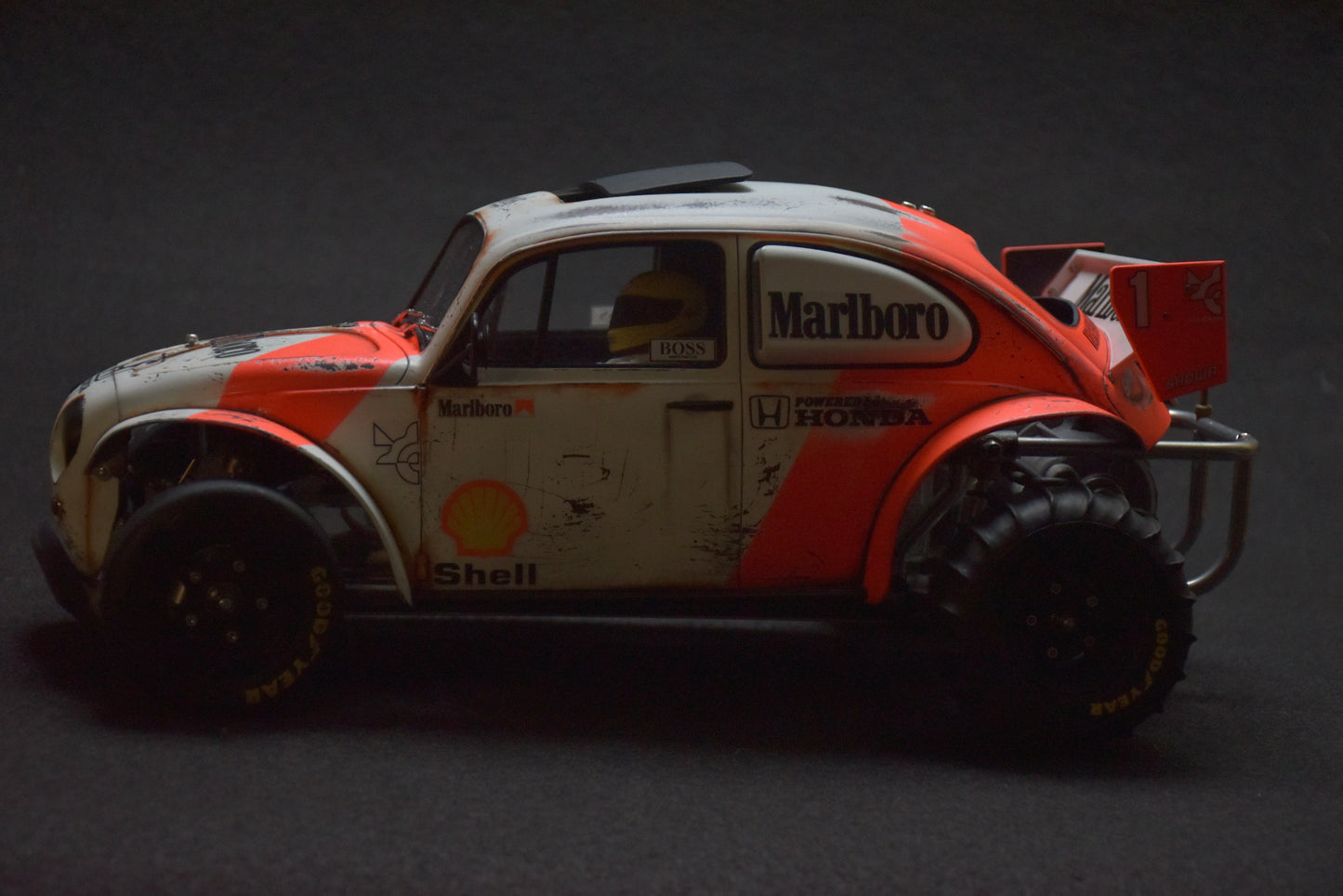 Tamiya Sand Scorcher 1/10 Custom Painted Body – Finished with Driver Figure (BUGLAREN)