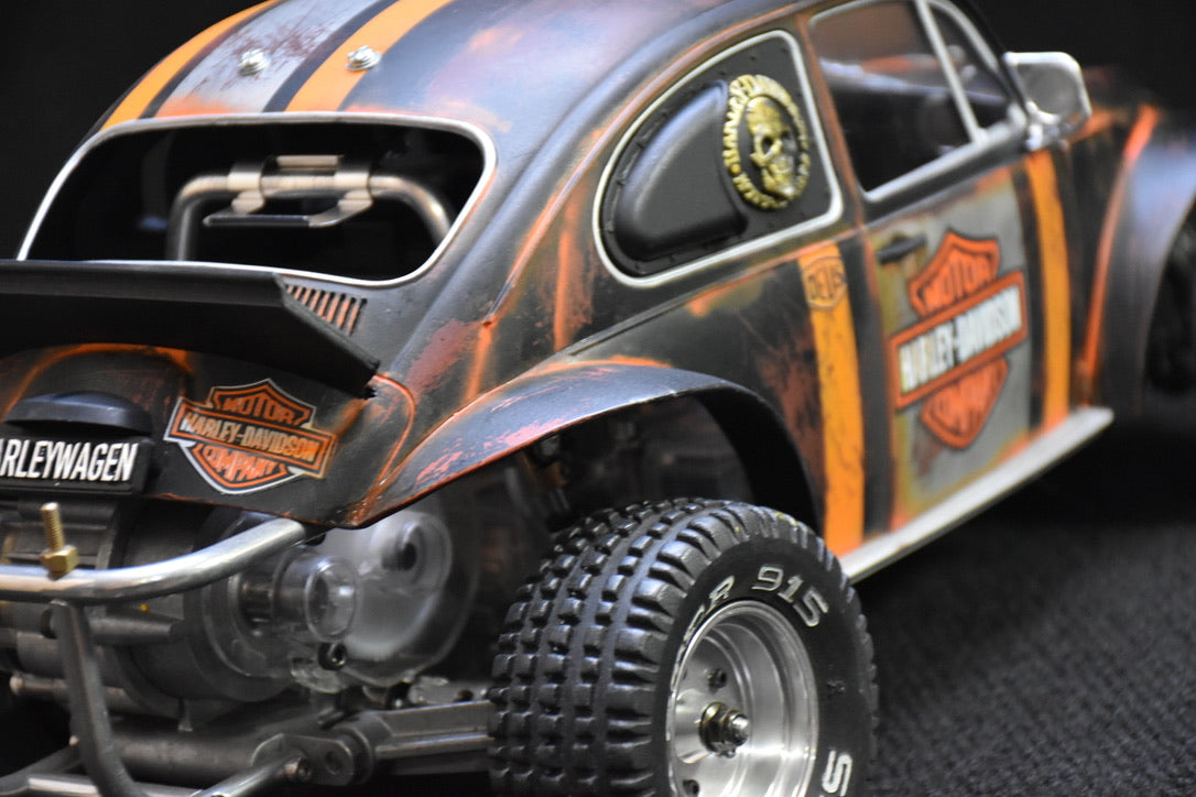 Tamiya Sand Scorcher 1/10 Custom Painted Body – Finished with Driver Figure (HARLEYWAGEN)