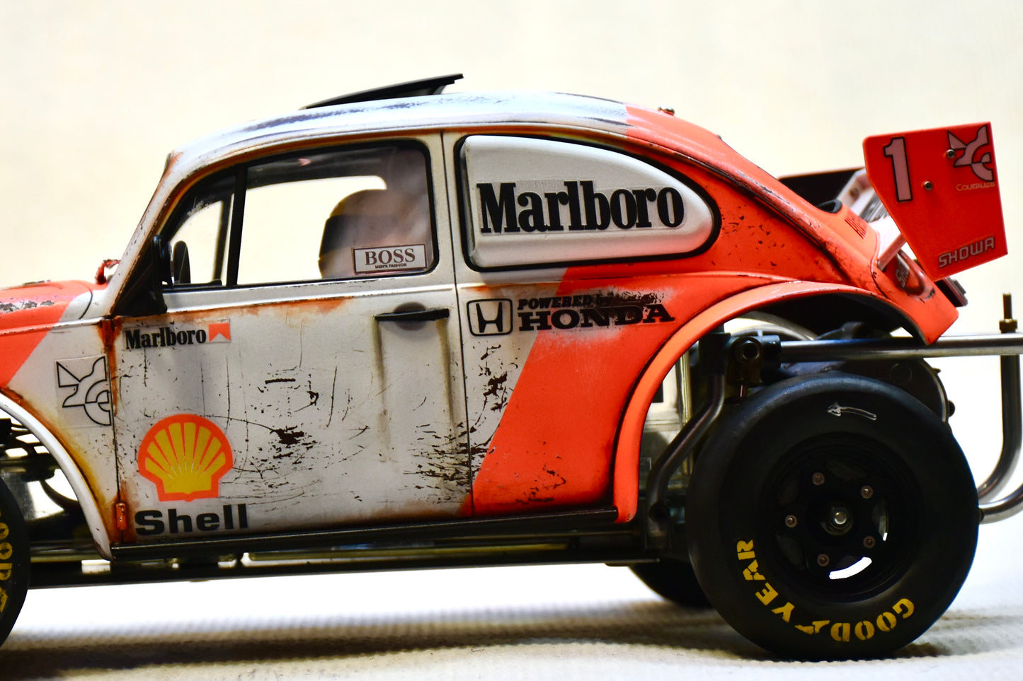 Tamiya Sand Scorcher 1/10 Custom Painted Body – Finished with Driver Figure (BUGLAREN)