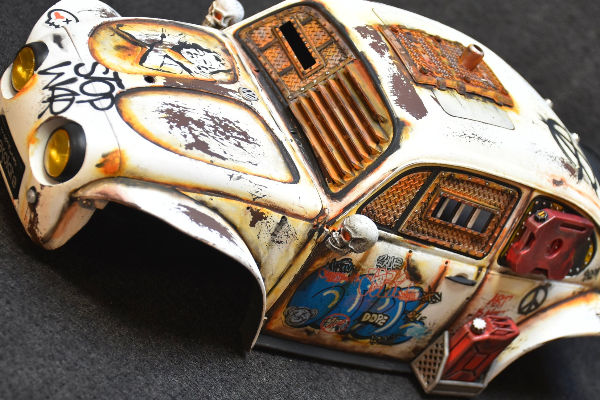 Tamiya Sand Scorcher 1/10 Custom Painted Body – Finished with Driver Figure (DYSTOPIC) - BOLIM RC CUSTOMS