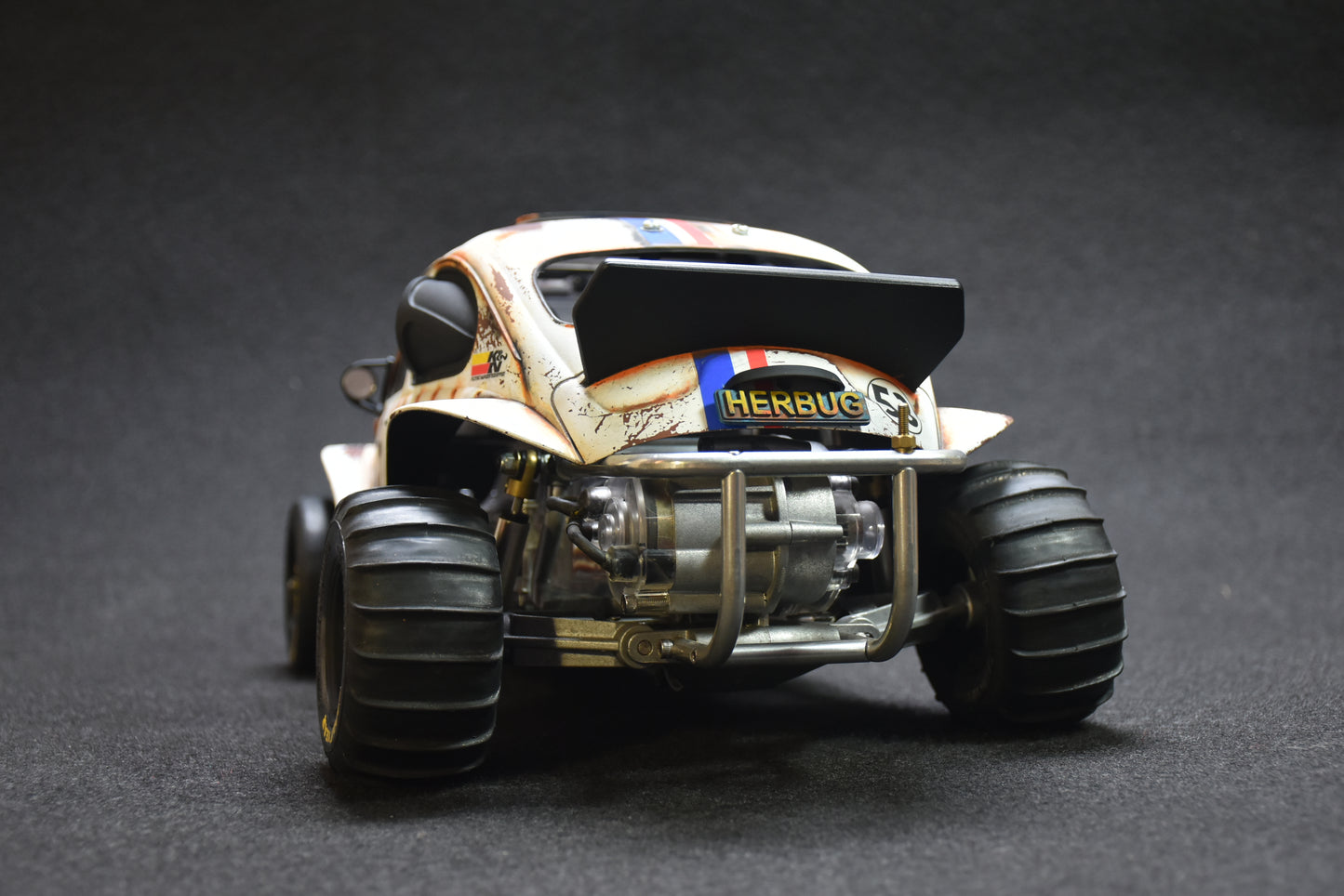 HERBUG - Tamiya Sand Scorcher 1/10 Custom Painted Body – Finished with Driver Figure