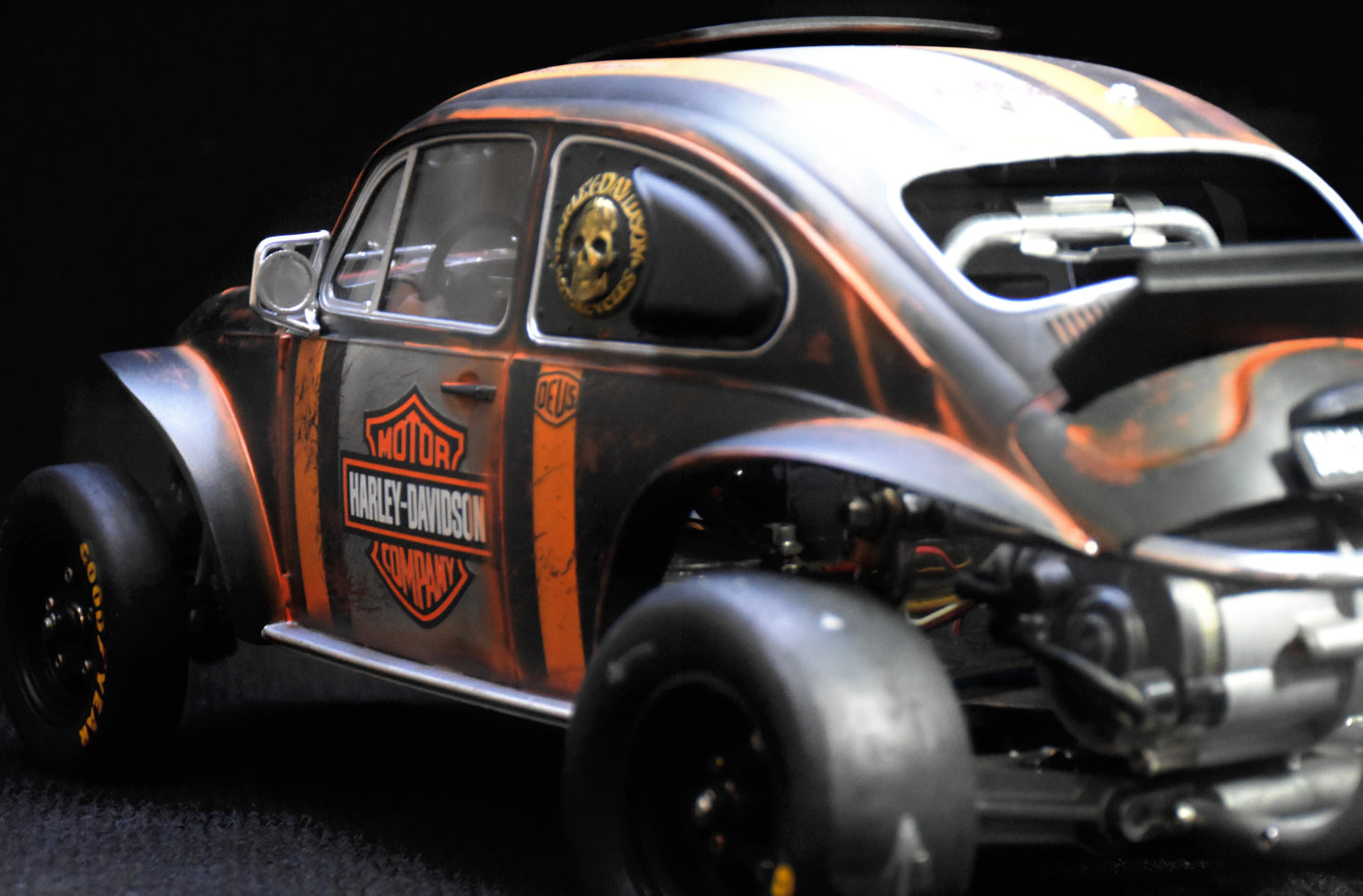 Tamiya Sand Scorcher 1/10 Custom Painted Body – Finished with Driver Figure (HARLEYWAGEN)