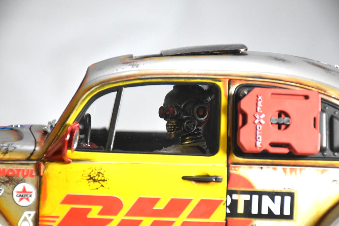 Tamiya Sand Scorcher 1/10 Custom Painted Body – Finished with Driver Figure (DESOLATE)