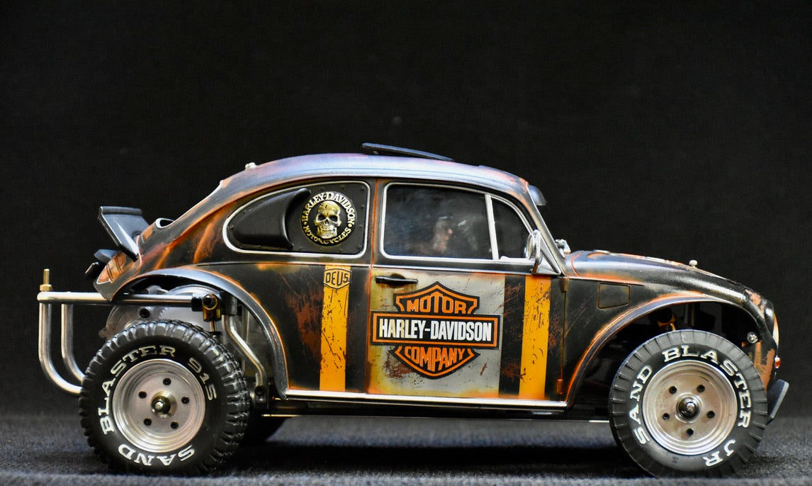Tamiya Sand Scorcher 1/10 Custom Painted Body – Finished with Driver Figure (HARLEYWAGEN)