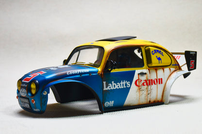 Carrosserie personnalisée peinte Tamiya Sand Scorcher 1/10 – Finition avec figurine de pilote (BUGANON)