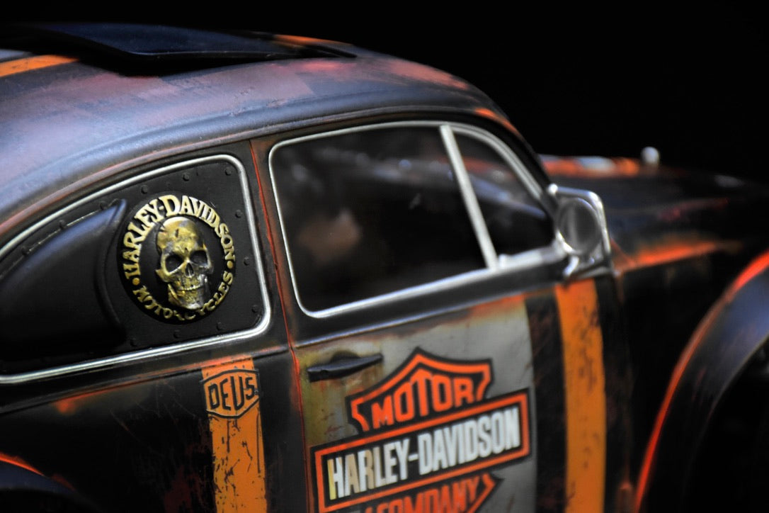 Tamiya Sand Scorcher 1/10 Custom Painted Body – Finished with Driver Figure (HARLEYWAGEN)