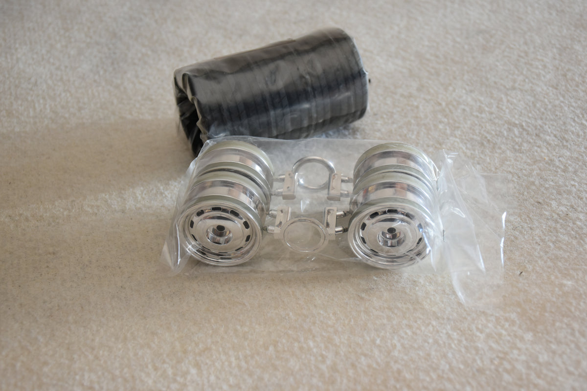 Tamiya Citroën DS - Complete Wheel & Tire Set (Front & Rear)