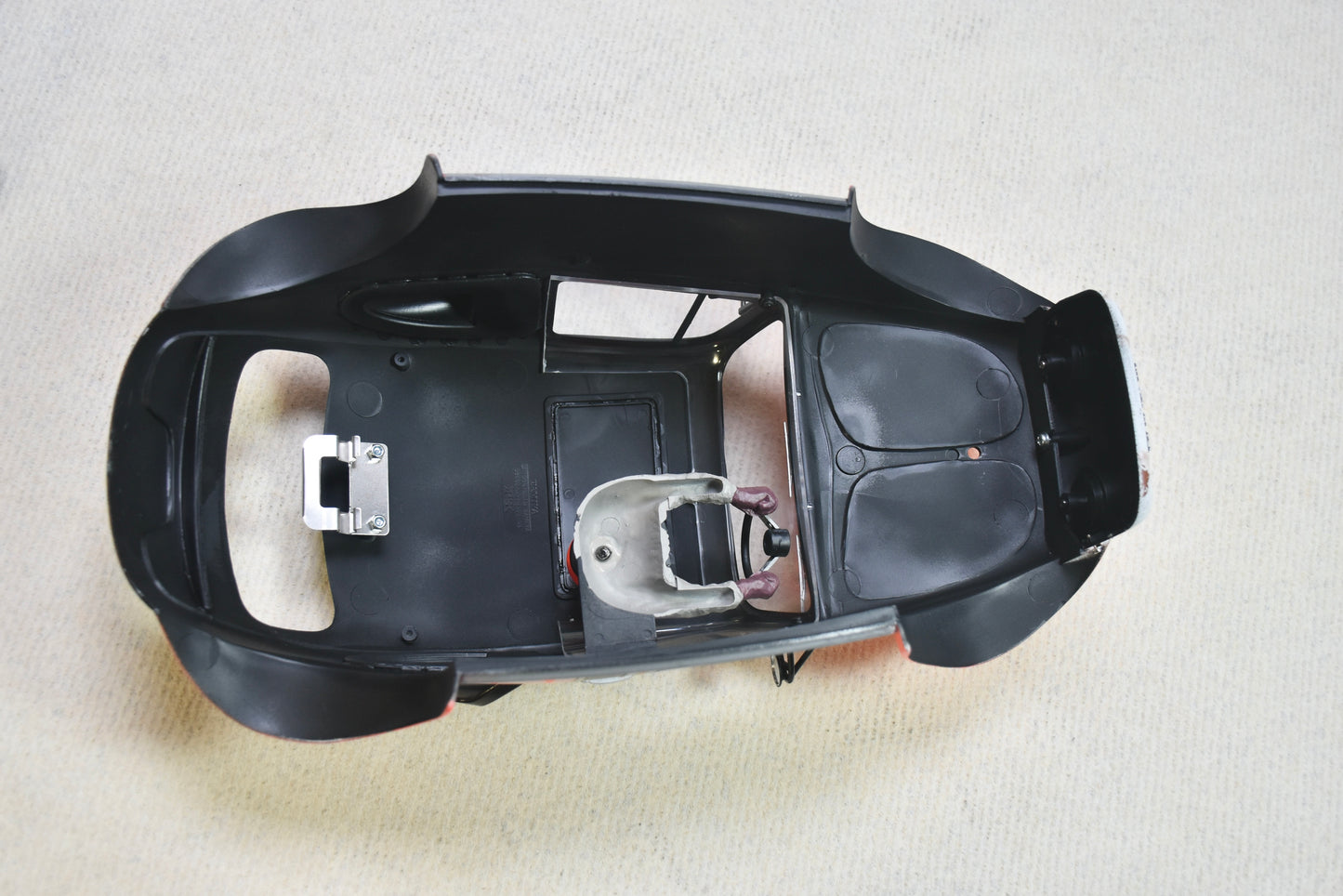 DEUS EX MACHINA theme - Tamiya Sand Scorcher 1/10 Custom Painted Body – Finished with Driver Figure