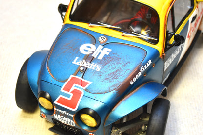 Carrosserie personnalisée peinte Tamiya Sand Scorcher 1/10 – Finition avec figurine de pilote (BUGANON)