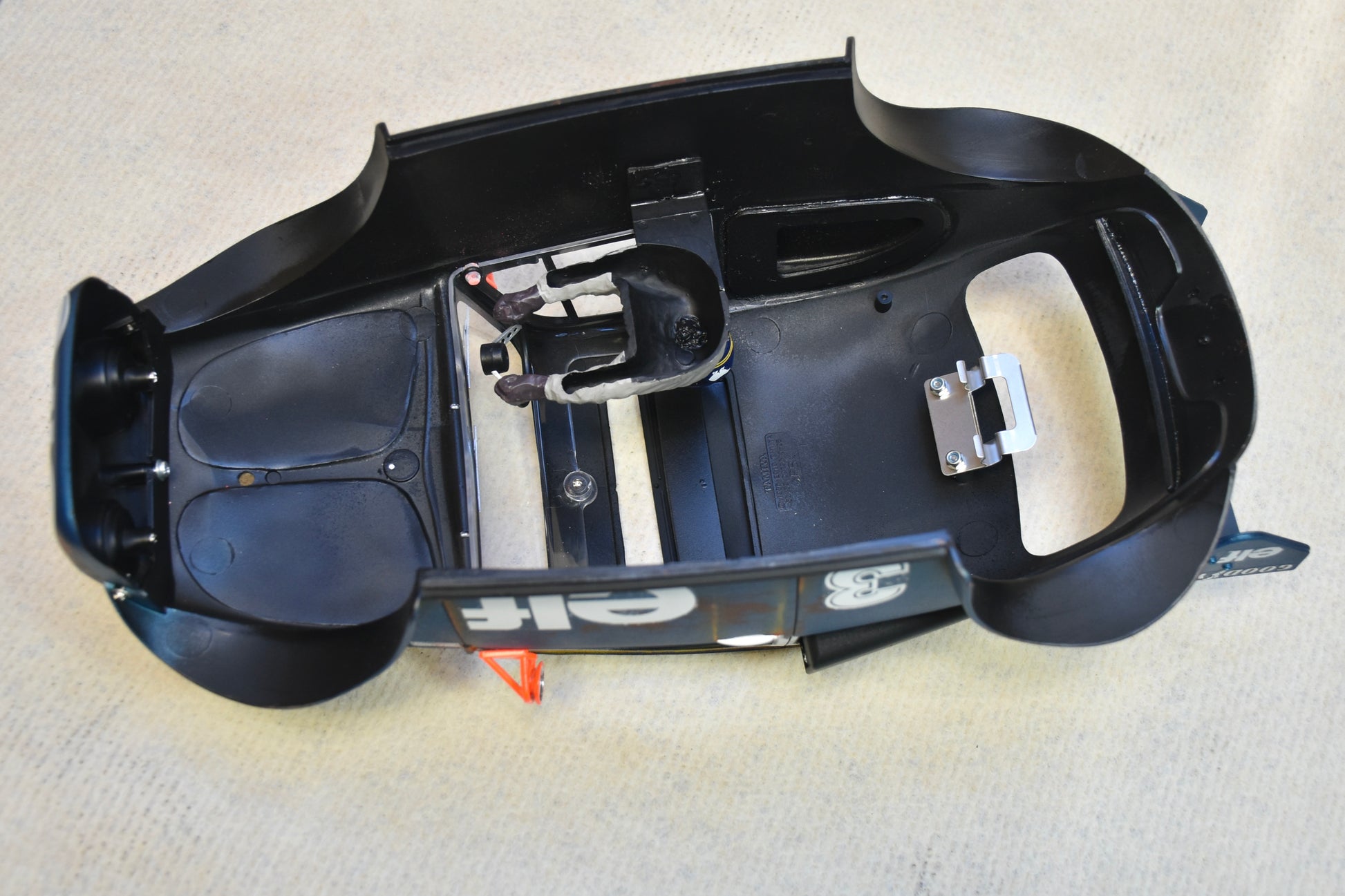 Tamiya Sand Scorcher 1/10 Custom Painted Body – Finished with Driver Figure (Tyrrell p34 tribute) - BOLIM RC CUSTOMS