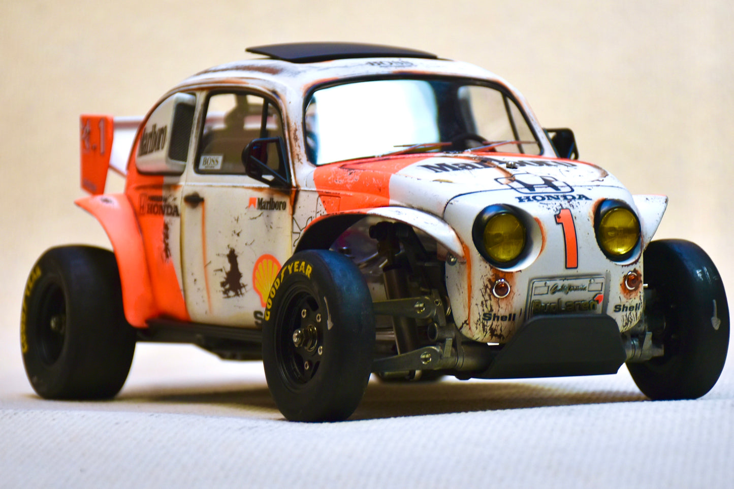 Tamiya Sand Scorcher 1/10 Custom Painted Body – Finished with Driver Figure (BUGLAREN)