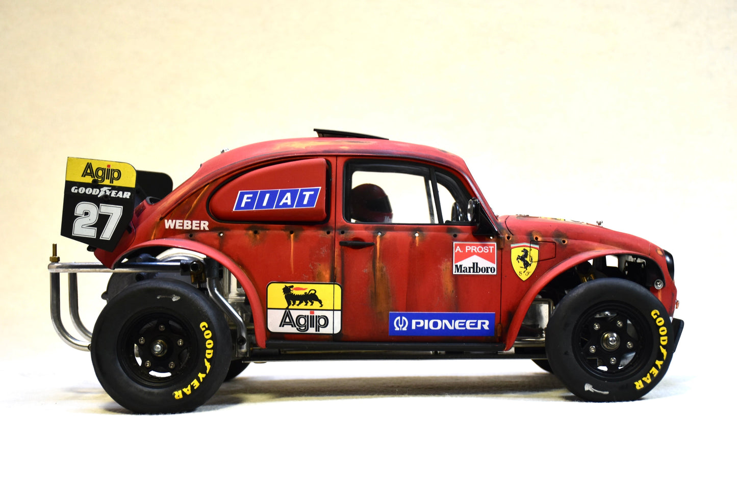 Tamiya Sand Scorcher 1/10 Custom Painted Body – Finished with Driver Figure (Ferragen)